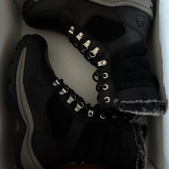 Timberland Women's White Ledge Mid Insulated Waterproof Hiking Boot - Size: 6, 7 - Picture 8 of 8